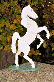 Invicta horse design created by sculptor Ian Morrison