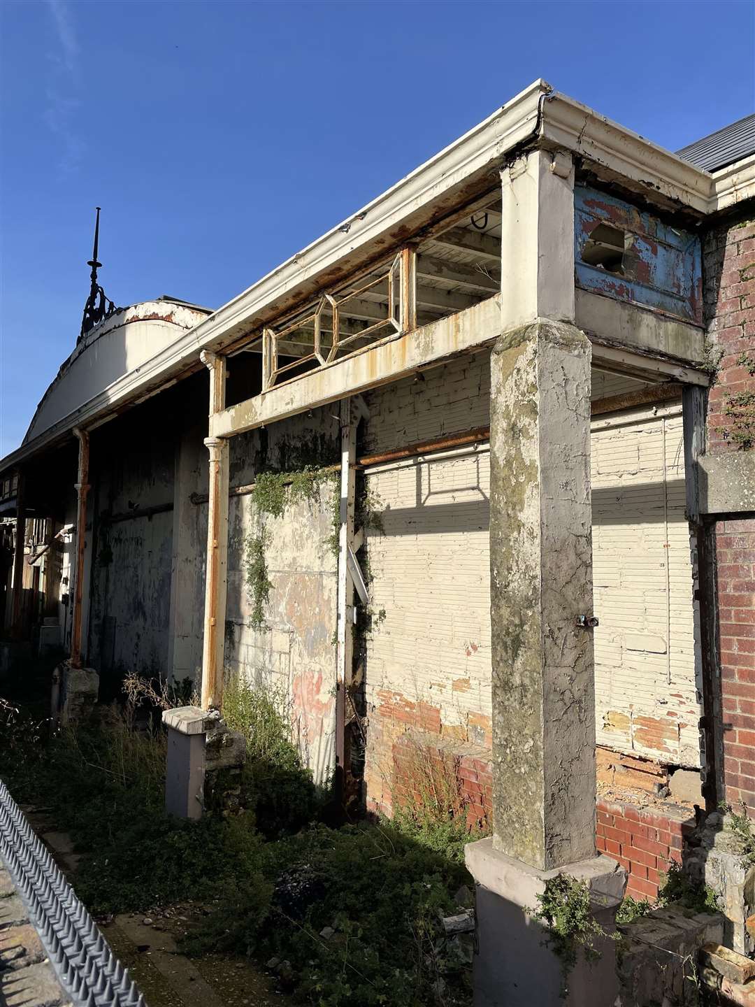 Concerns have been raised that the Deal seafront building is falling into disrepair