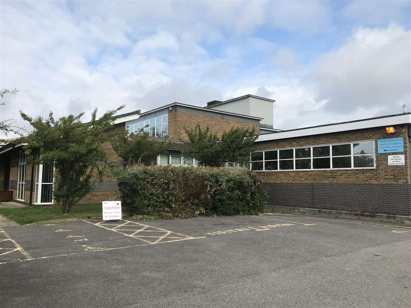 A pupil referral unit will open on the site of former secondary school, Walmer Science College (3863243)