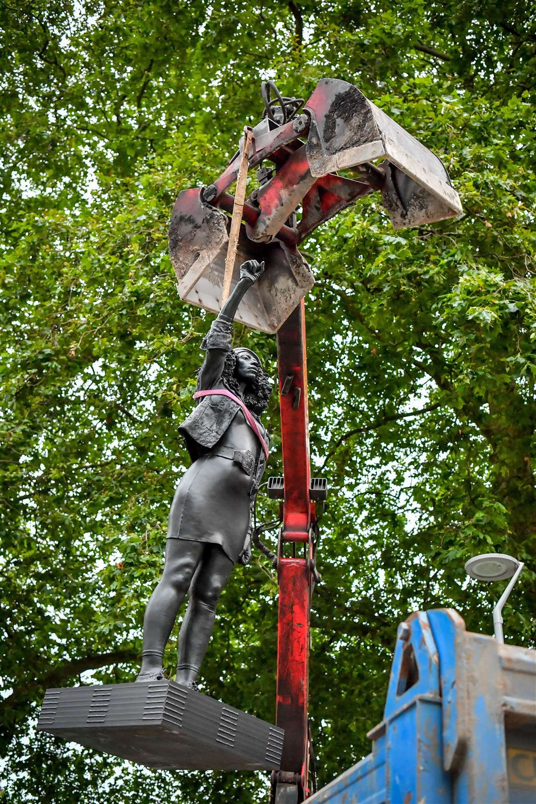 The sculpture was removed early on Thursday morning (Ben Birchall/PA)