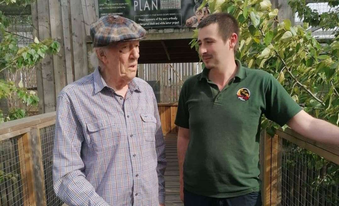 Michael Gambon returned to The Fenn Bell Inn and had a special visit with the lemurs