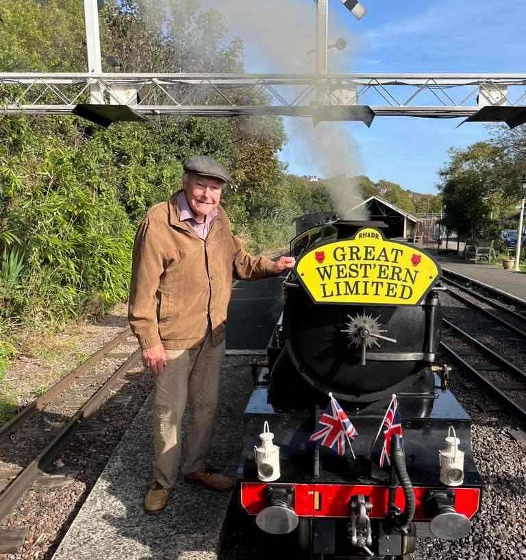 Timothy West and Prunella Scales travelled from Hythe to Dungeness. Picture: Tim Godden