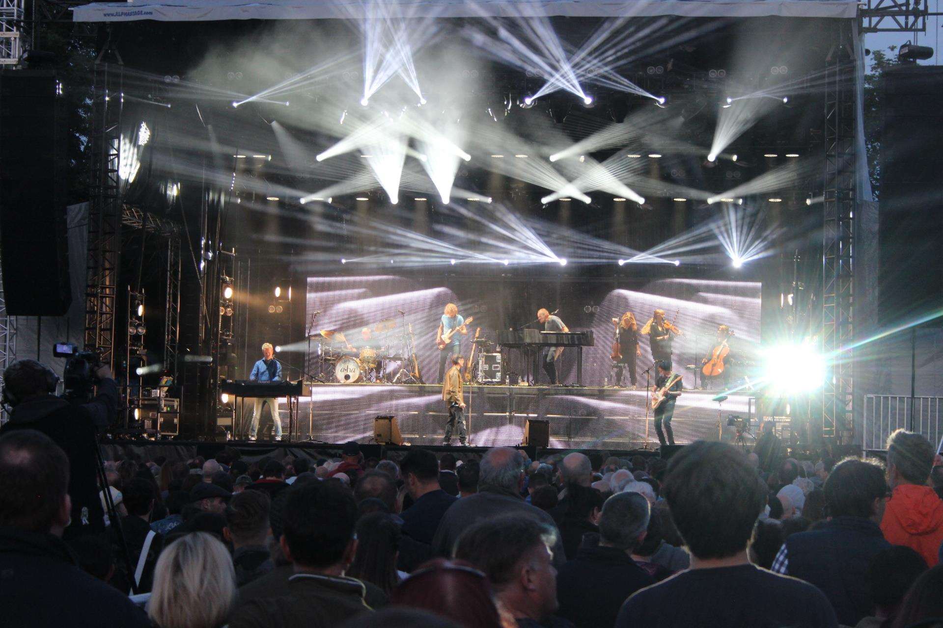 A-ha's spectacular light show at Kent Cricket's Spitfire Ground, Canterbury, on Wednesday. Picture: John Nurden (2441325)