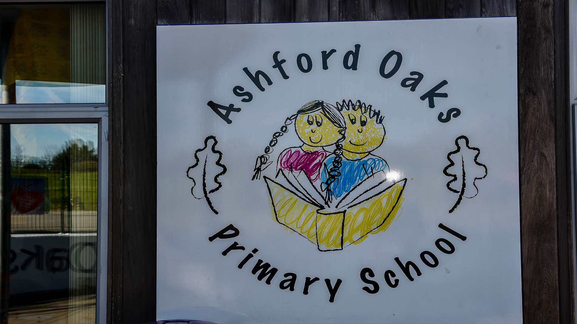 Ashford Oaks Primary School say there is no proof it is one of their parents