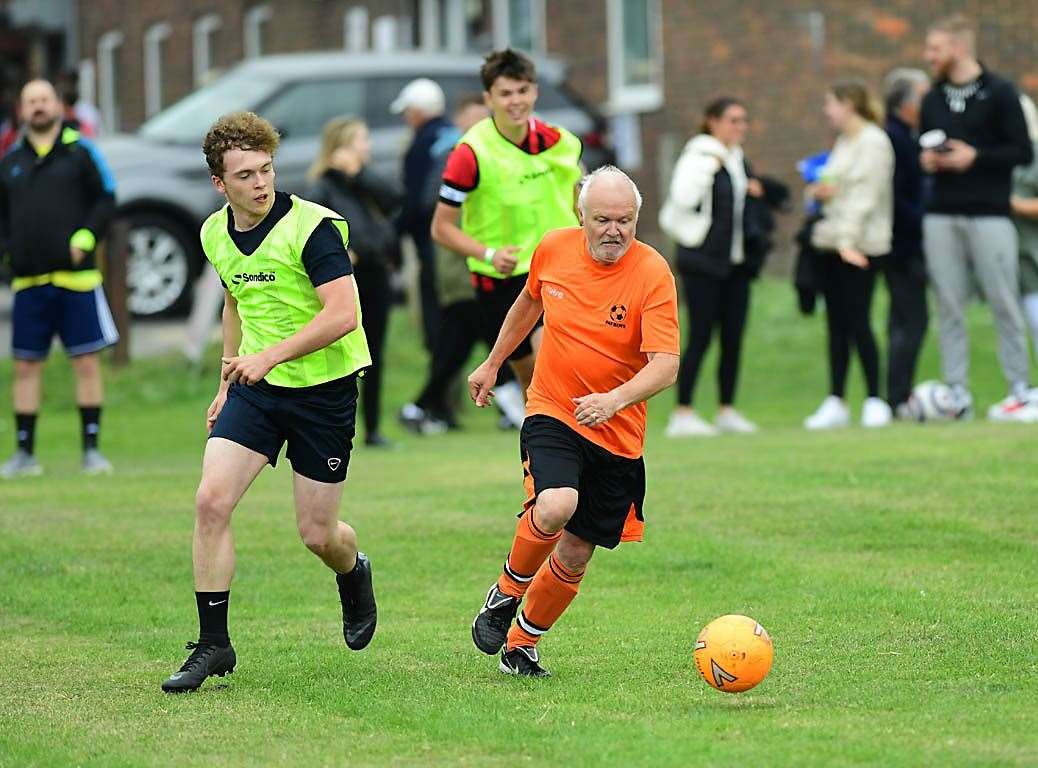 Elliott's step dad, Peter Scutts takes part in the event