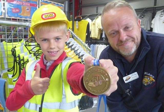 James Taylor with Steve Biggs of Diggerland (4388714)