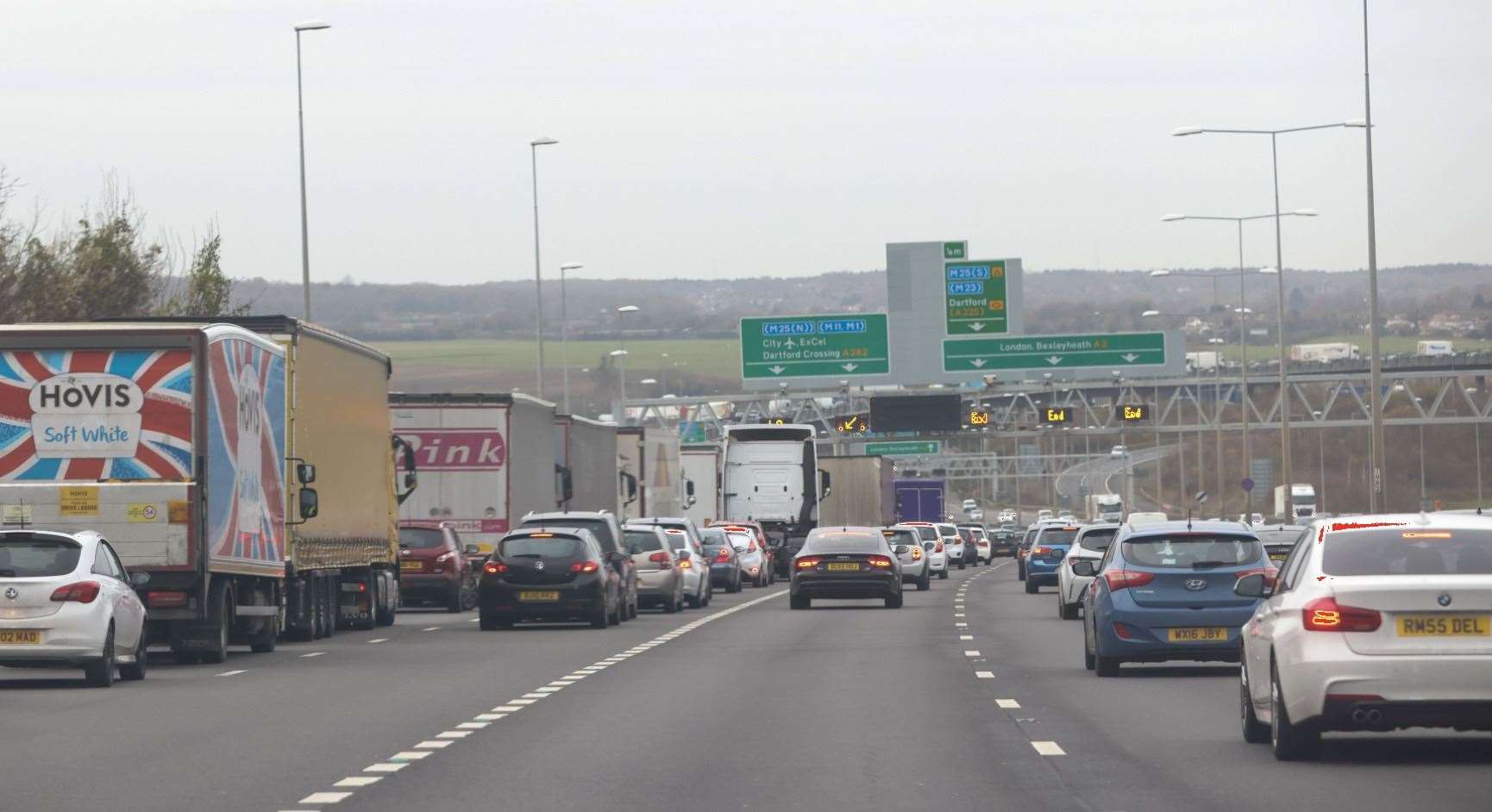 Queues on the Crossing approach road Picture: @uknip247