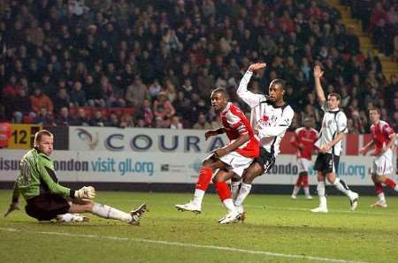 CLOSE ONE: Darren Bent puts the ball into the net from an offside position during the 2-2 draw against Fulham. Picture: MATT WALKER