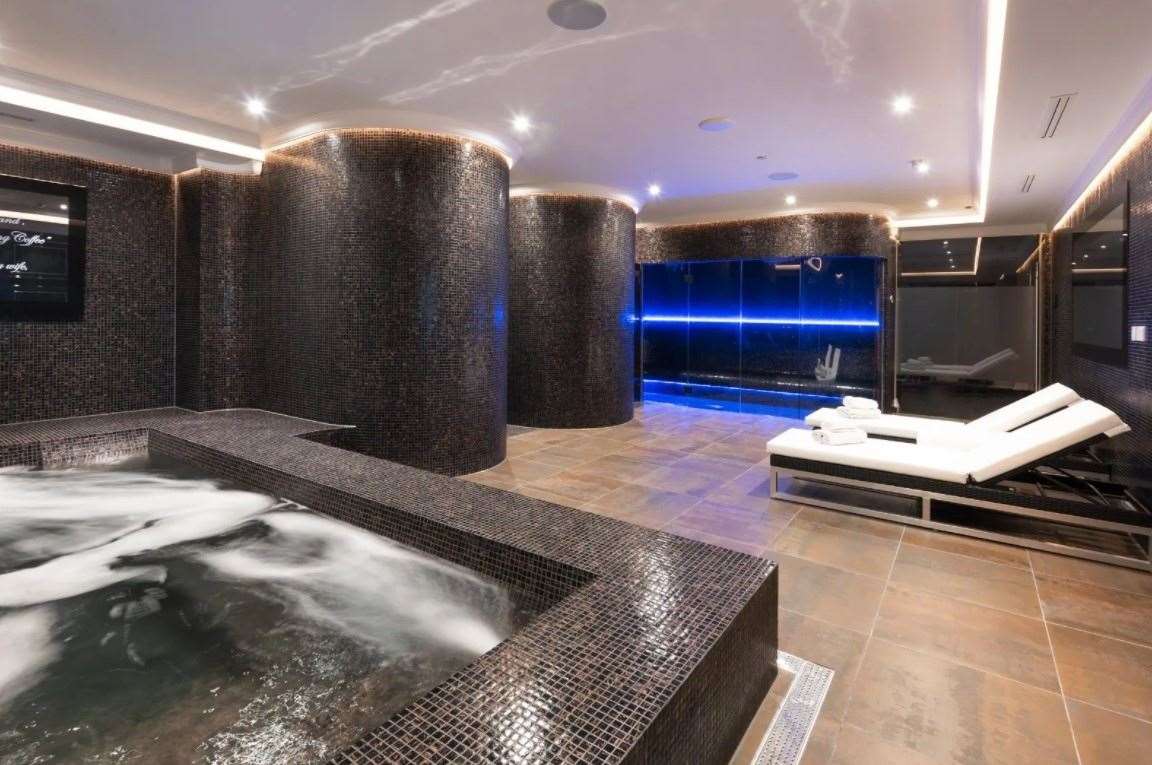 The hydrotherapy pool. Picture: Zoopla / Strutt & Parker