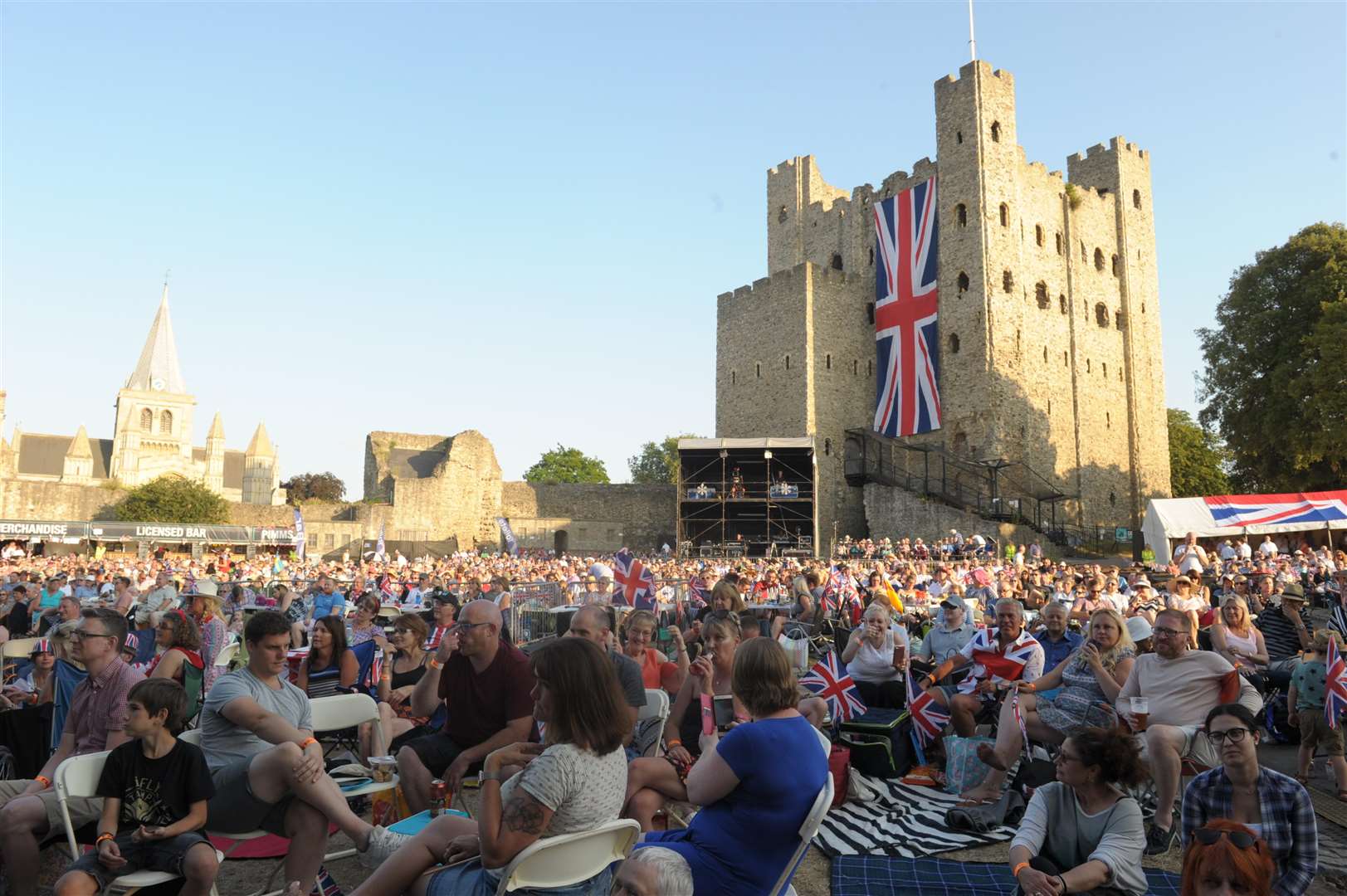 Royal Philarmonic Orchestra gets audience at Rochester Castle bursting with national pride