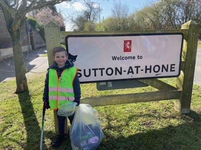 Buddy Avis from Sutton-at-Hone has been litter picking in his area