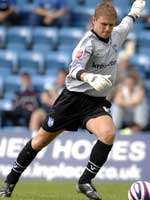 Simon Royce stayed loyal to Gills