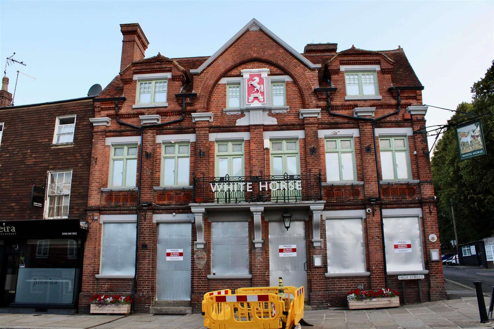 The White Horse in Cranbrook High Street has shut suddenly. Picture: Cameron Cheesman