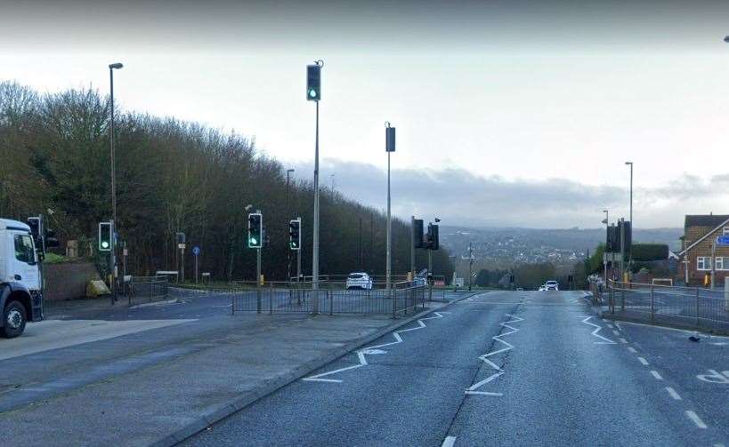 Le Passage À Niveau De Four Elms Hill Par Chattenden Lane À Chattenden A Été Affecté Comme Site Pour Les Radars Mobiles Temporaires.  Image : Google