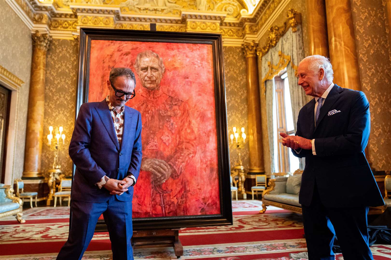 Artist Jonathan Yeo and the King at the unveiling of Yeo’s portrait (Aaron Chown/PA)