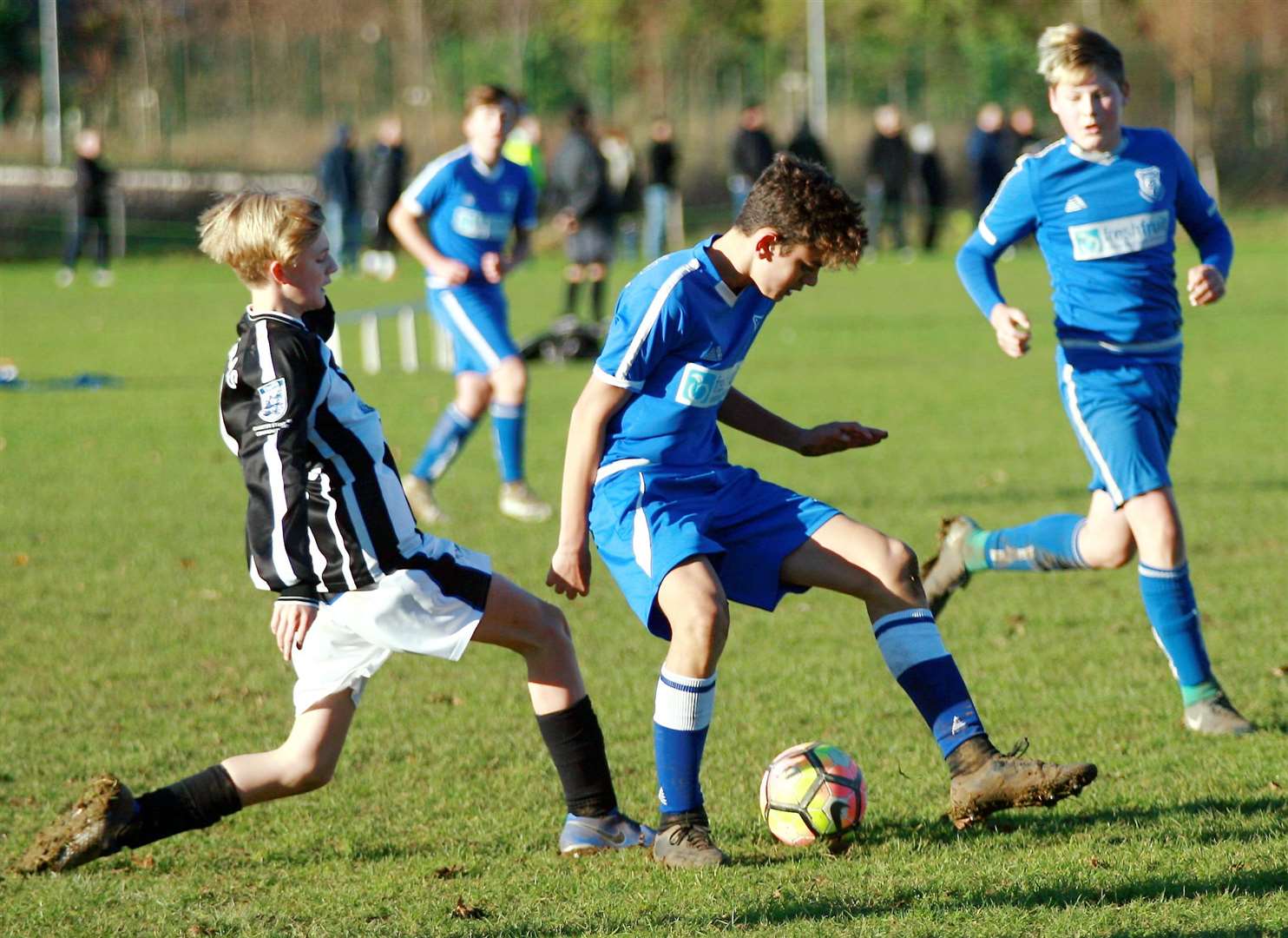 New Road under-14s (blue) take on Milton & Fulston in Division 2 Picture: Phil Lee