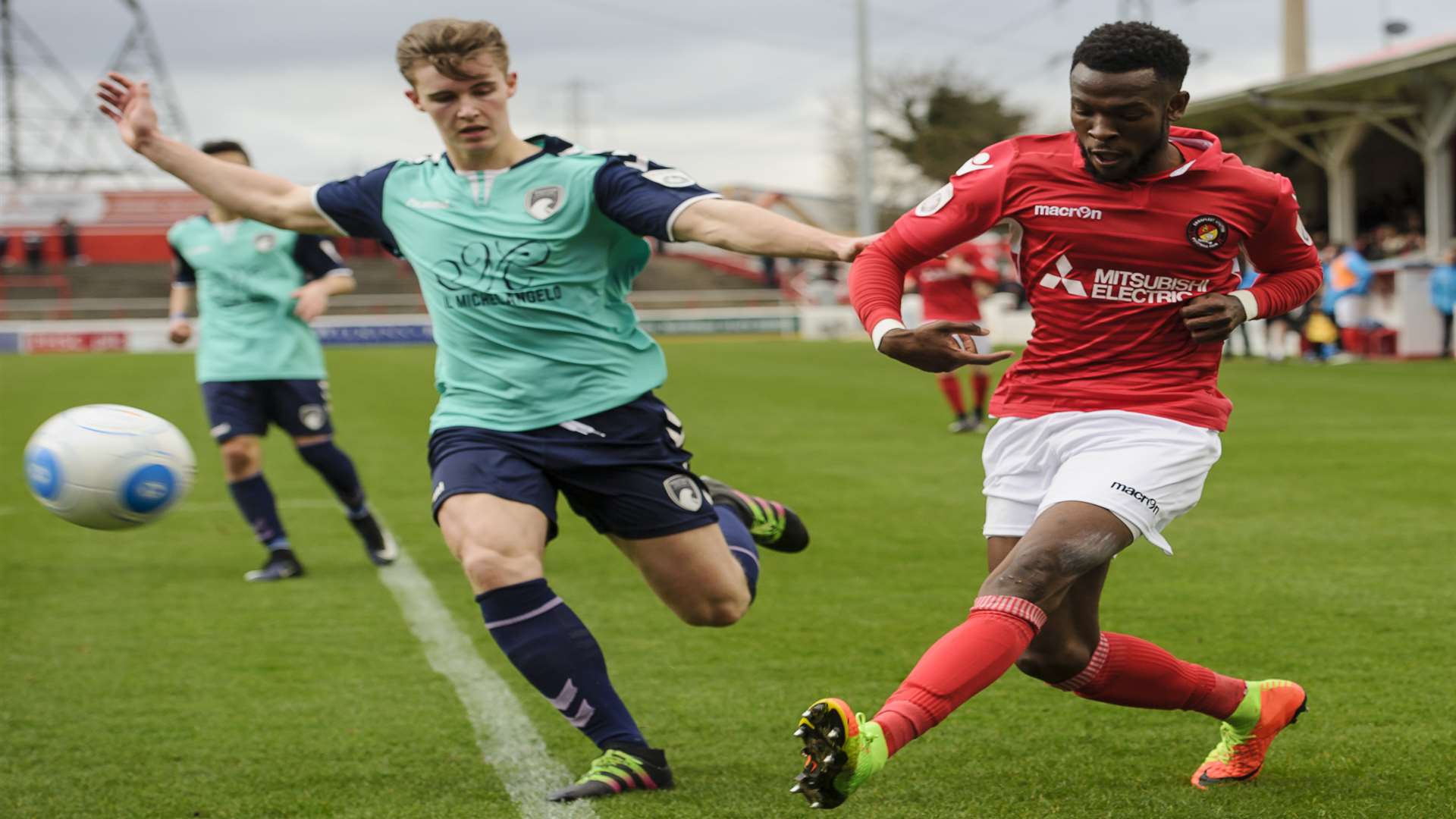 Anthony Cook crosses in from the left for the Fleet. Picture: Andy Payton