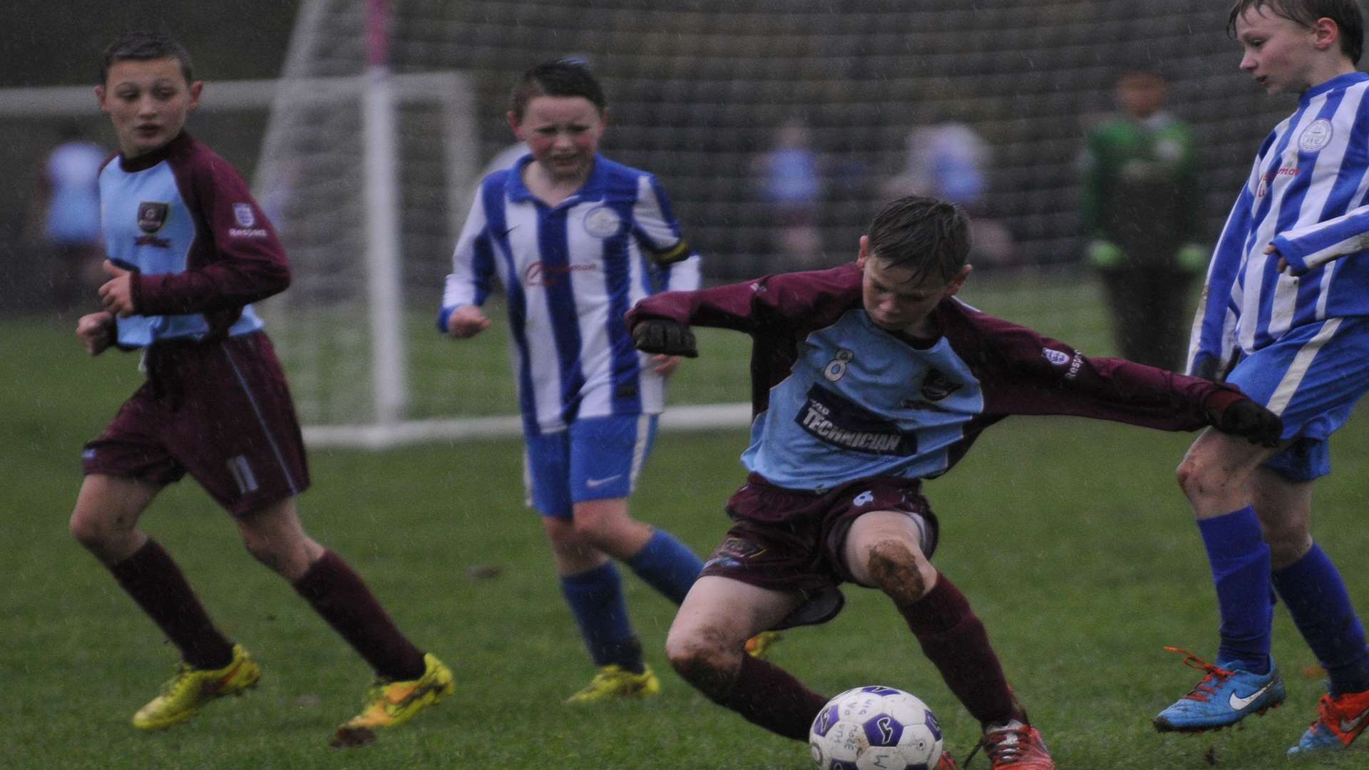 Chatham Riverside's under-12s up against Wigmore Youth Wanderers in Division 2 Picture: Ruth Cuerden