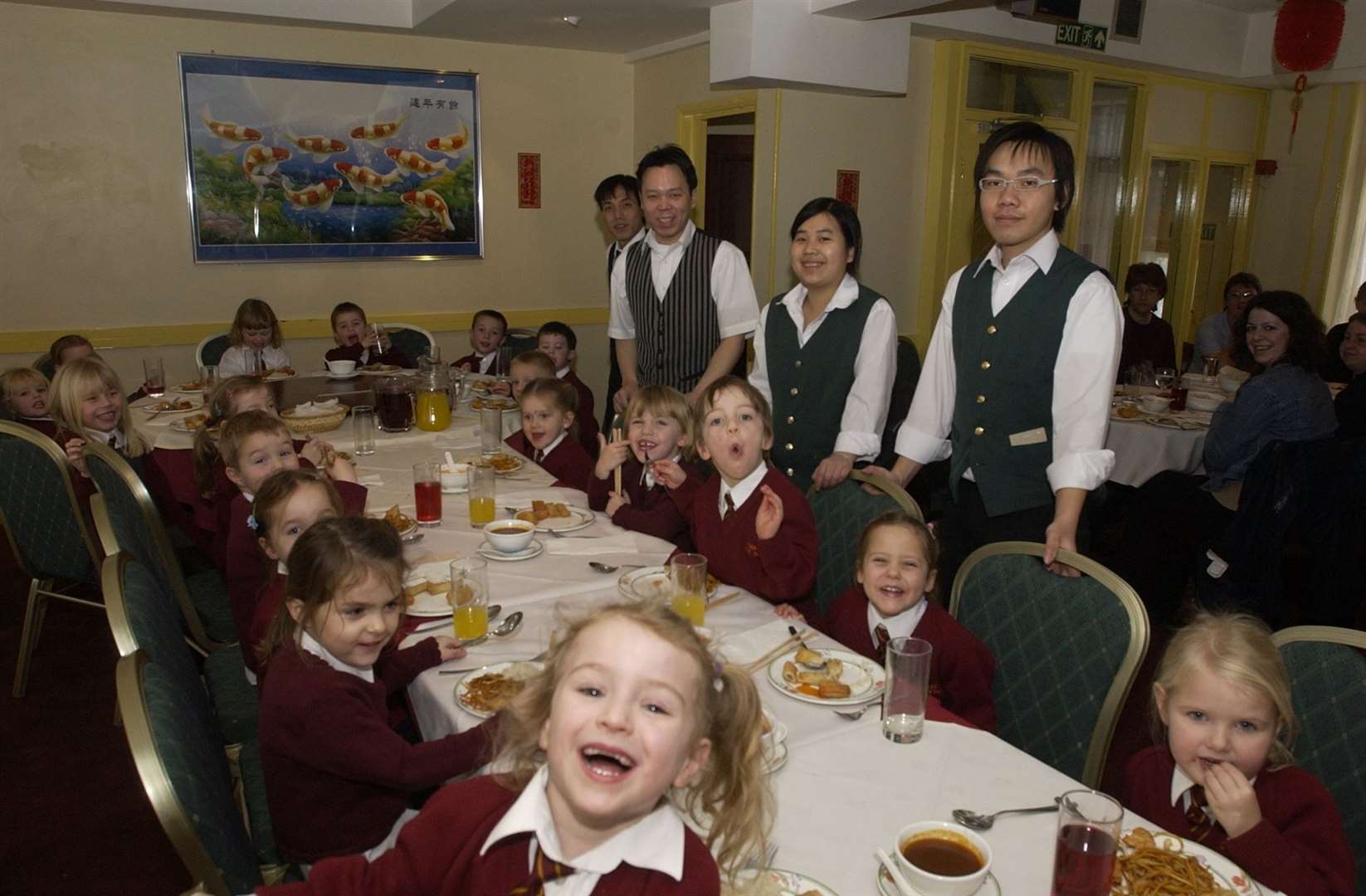 Charlton Primary Pupils with staff at The New Moon Flower Chinese restaurant - back in 2006!
