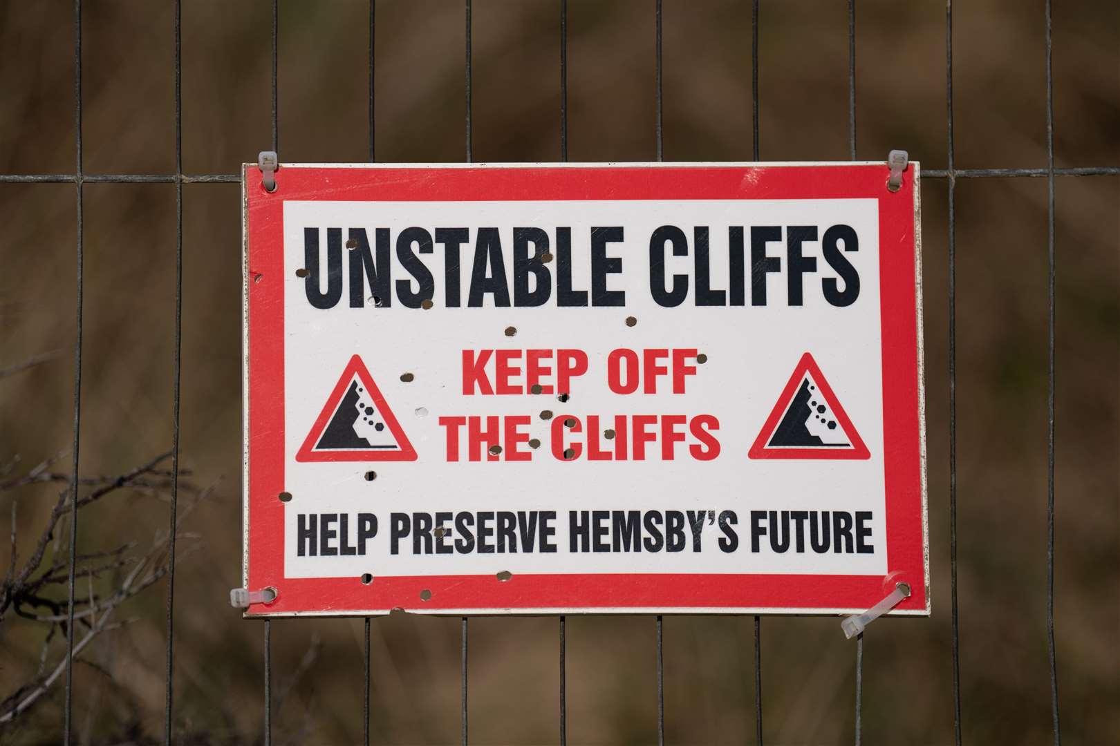 A warning on the cliffs at Hemsby (Joe Giddens/PA Wire)