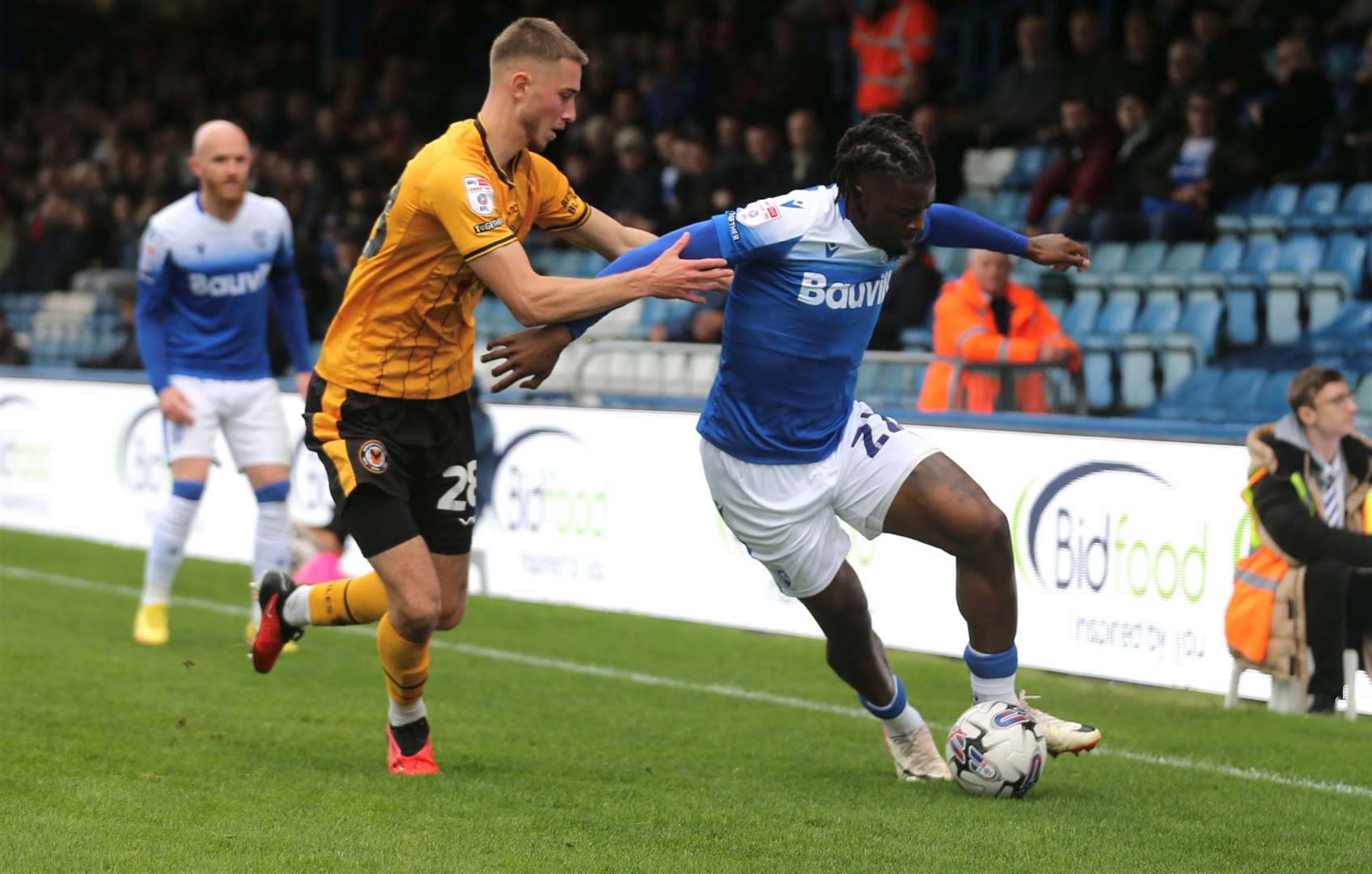 Shad Ogie holds off former Gills youth player Matt Baker Picture: @Julian_KPI