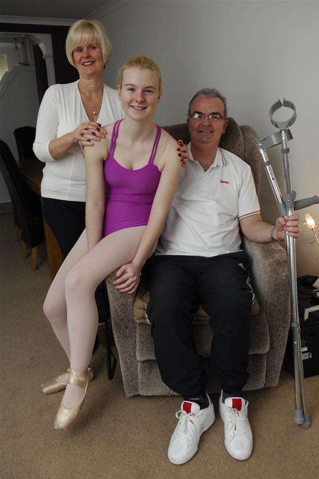 Ember Bates with mother Elizabeth and father Andrew