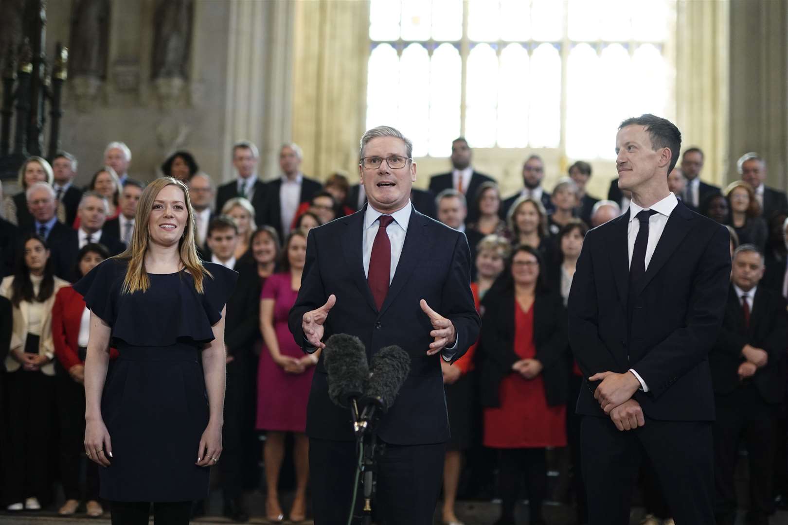 Sir Keir Starmer and the Parliamentary Labour Party welcome newly-elected MPs Alistair Strathern and Sarah Edwards to Parliament (Jordan Pettitt/PA)