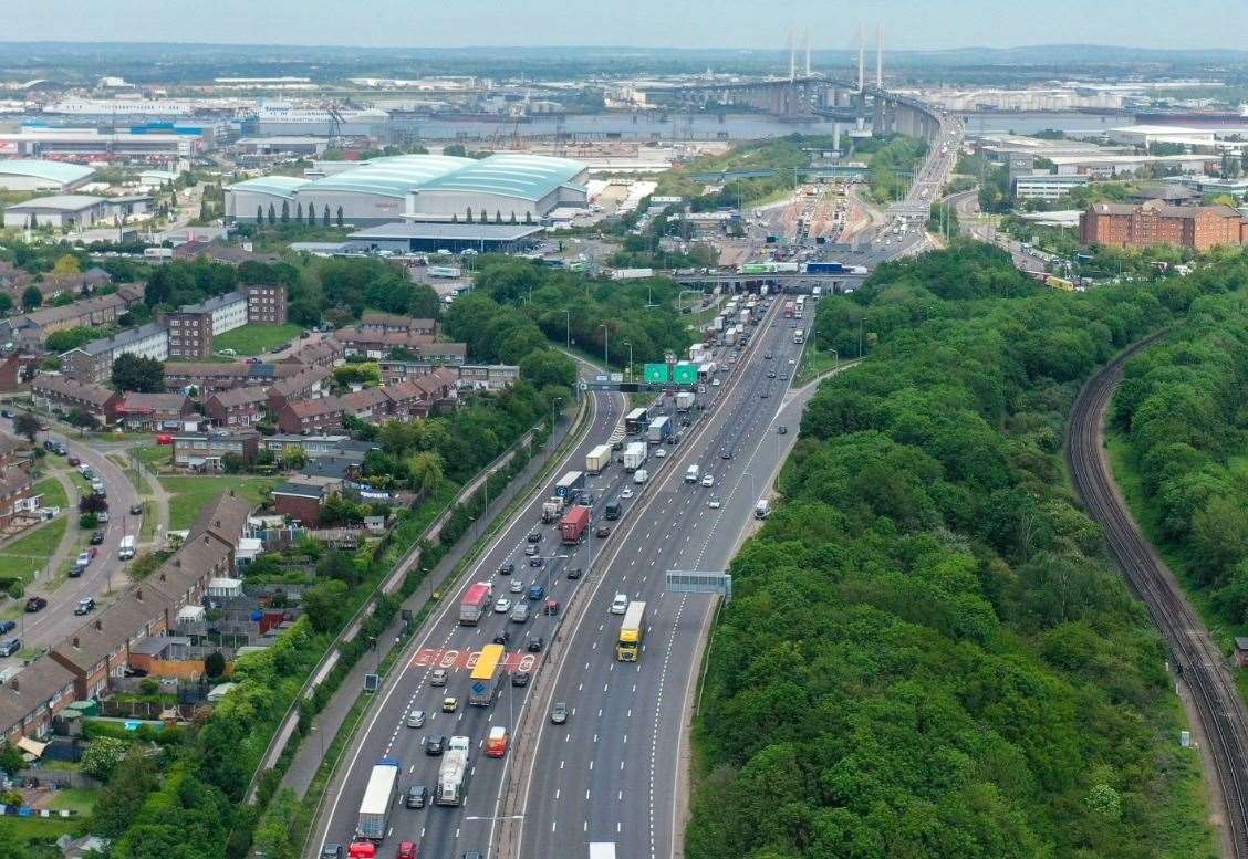 dartford-crossing-tunnel-closed-as-fire-service-called-with-delays-on