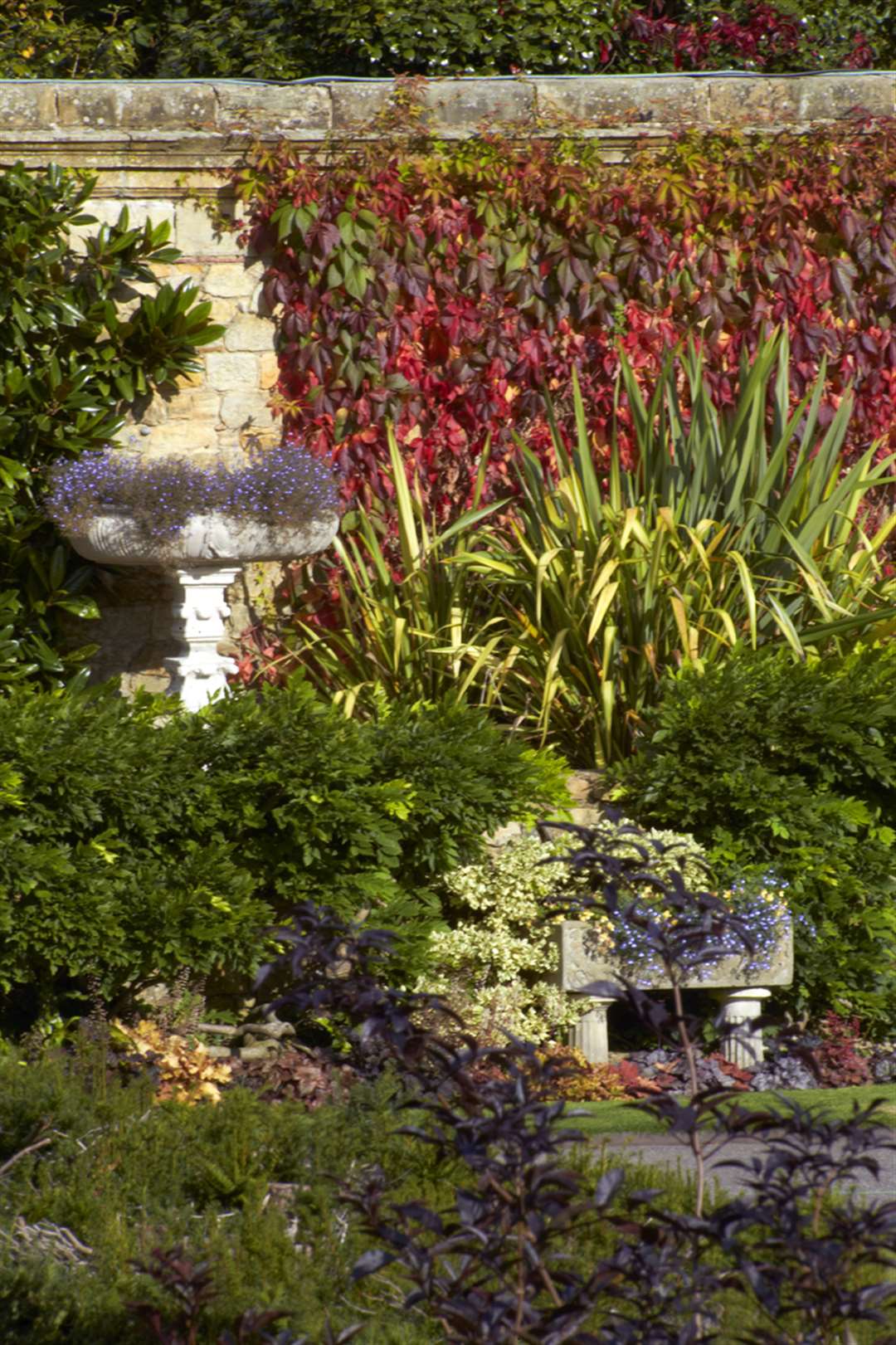 Hever Castle is packed with autumn colour