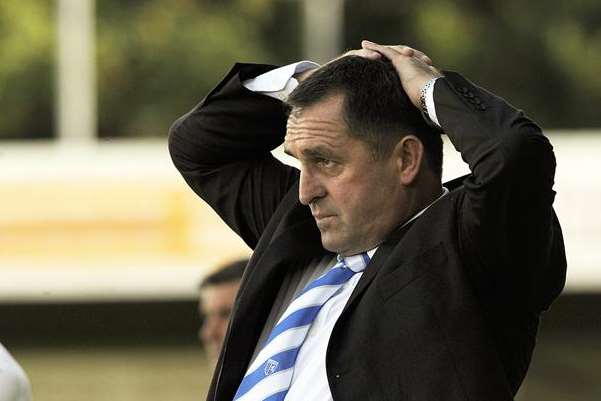 A head in hands moment for Gillingham boss Martin Allen.