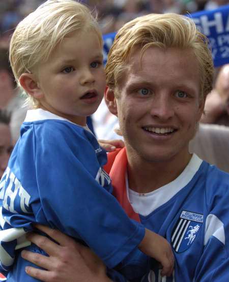 Josh Wright celebrates at Wembley