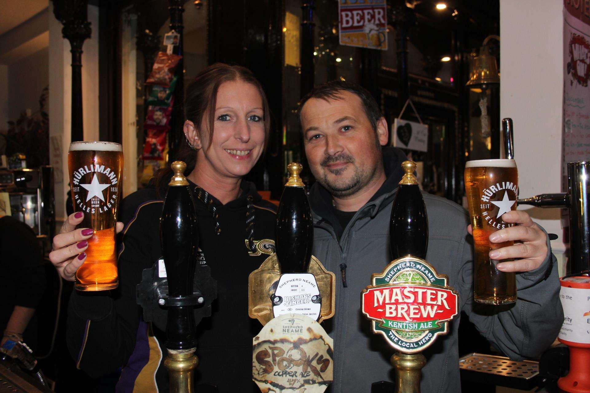 Sarah Lewry and Gareth Segrove of the Royal Hotel, Sheerness, celebrating their appearance on C4's Four in a Bed TV show. Picture: John Nurden (5187188)