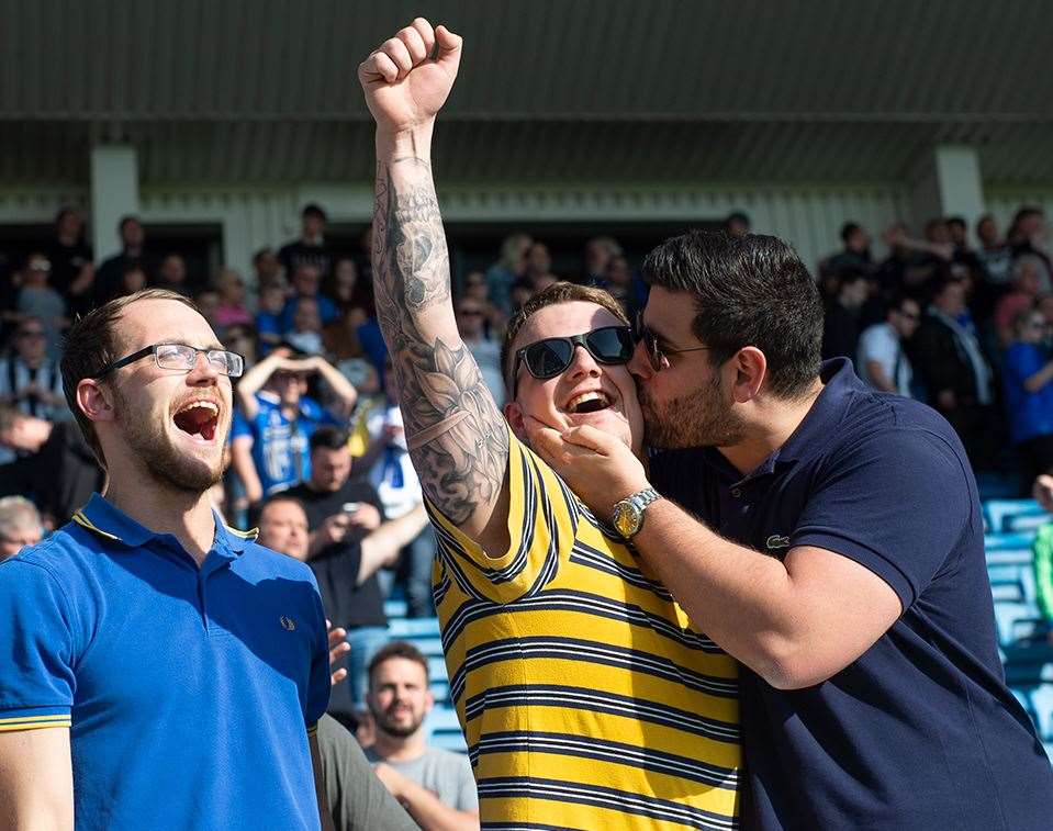 Fans enjoy the win Picture: Ady Kerry (8881172)