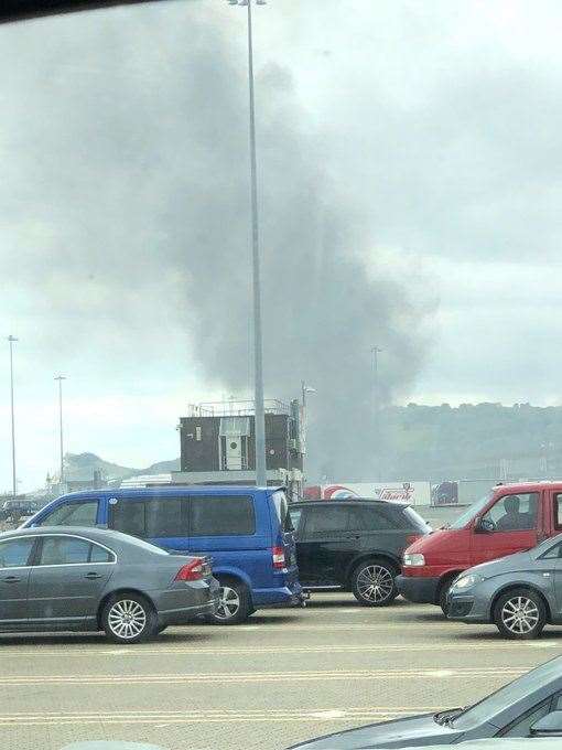 The thick column of smoke at the docks. Picture: Allan B. Hofstede