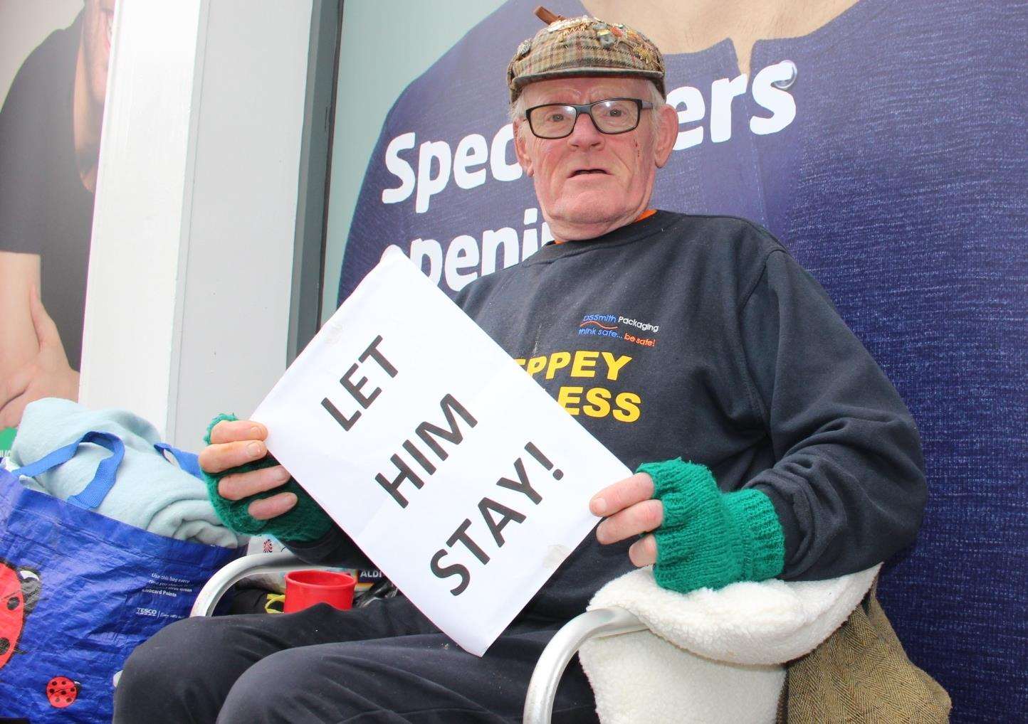 Malcolm Staines at his regular pitch