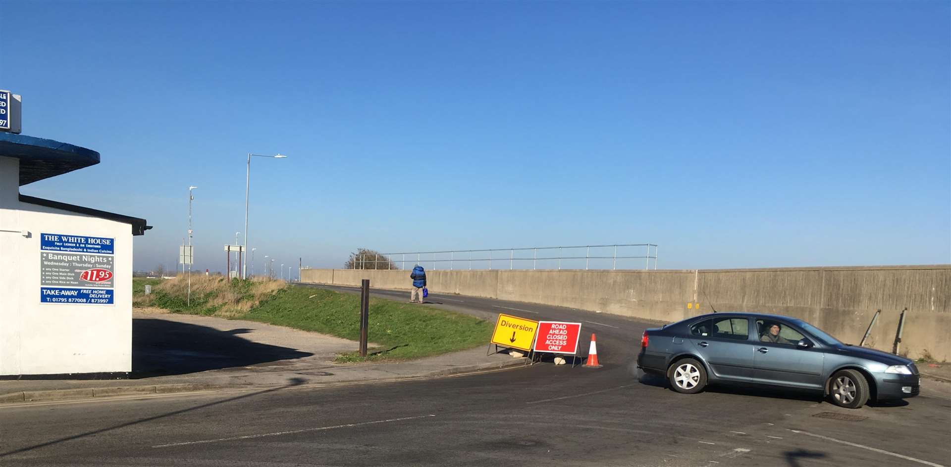 Road closed at the White House, Minster (7444621)