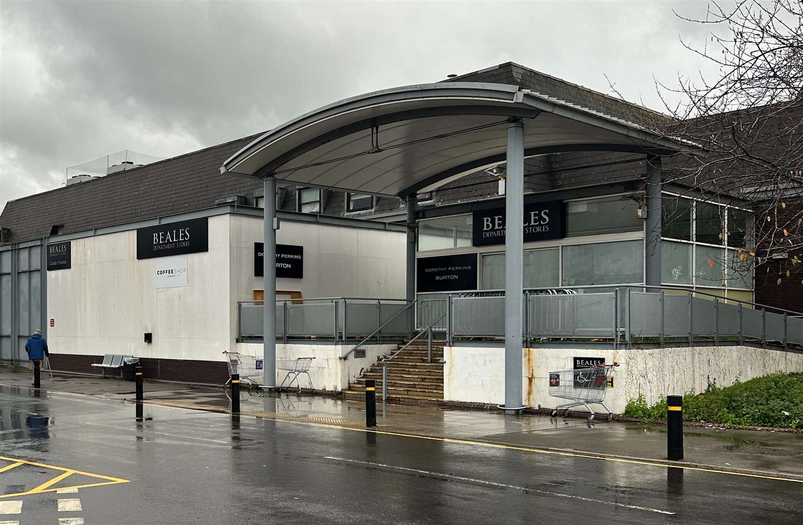 The empty Beales in the Angel Centre, Tonbridge