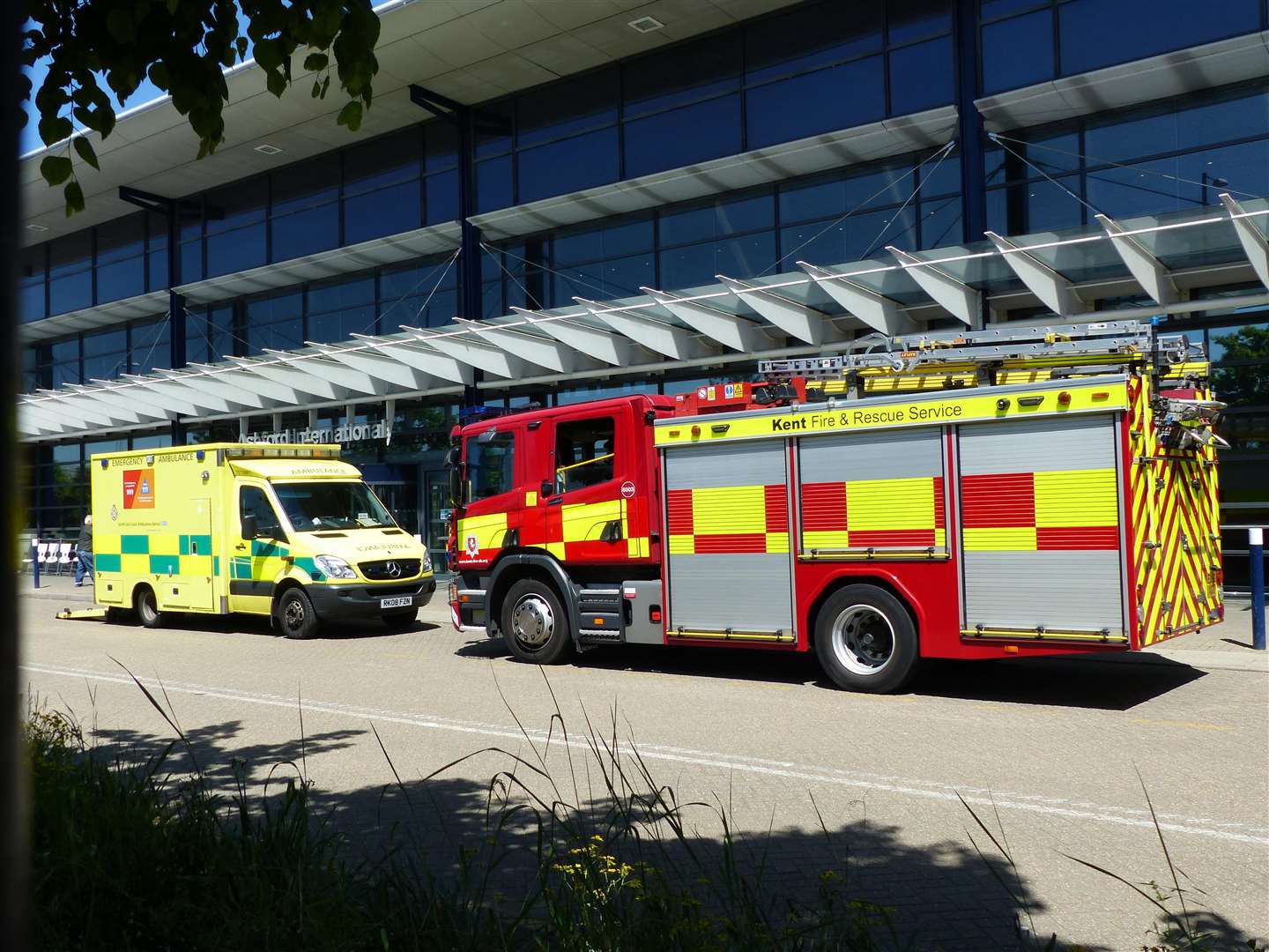 The incident at Ashford International station this afternoon. Credit: Andy Clark (2084321)