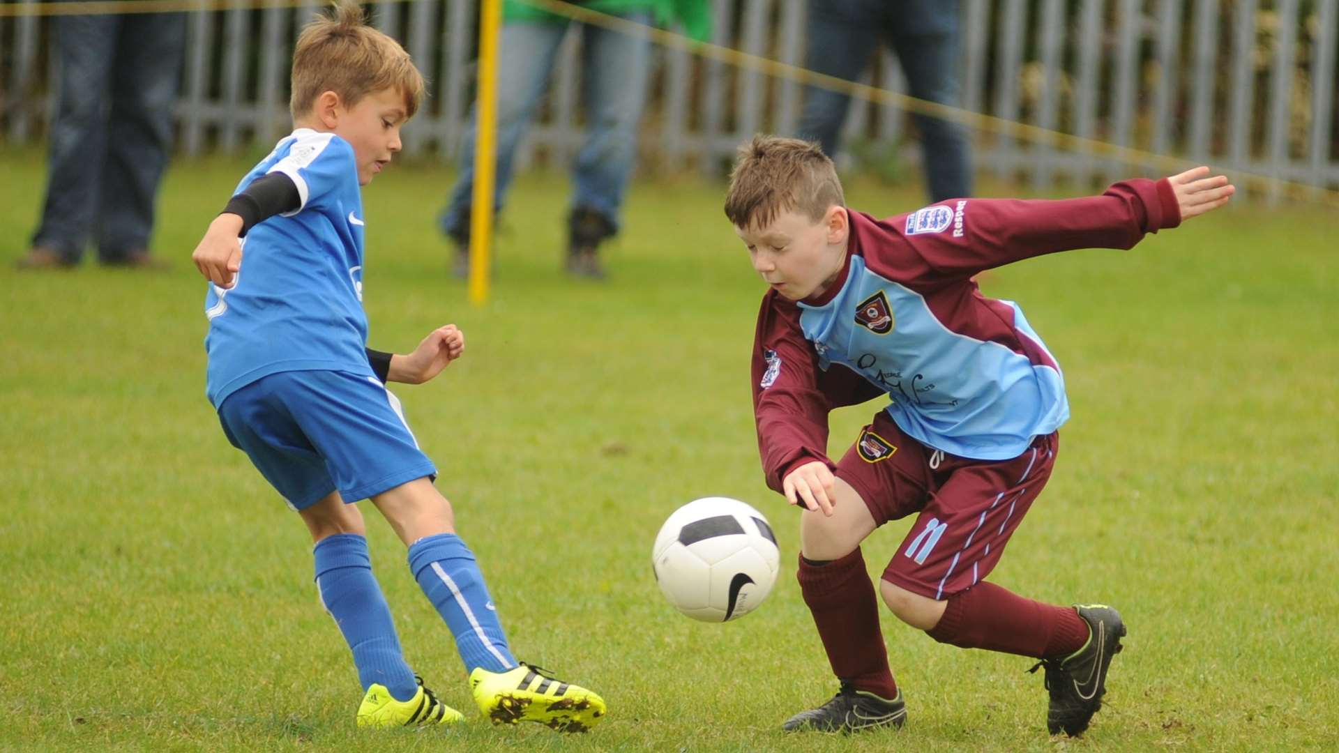 Medway United under-8s take on Wigmore Youth under-8s Picture: Steve Crispe