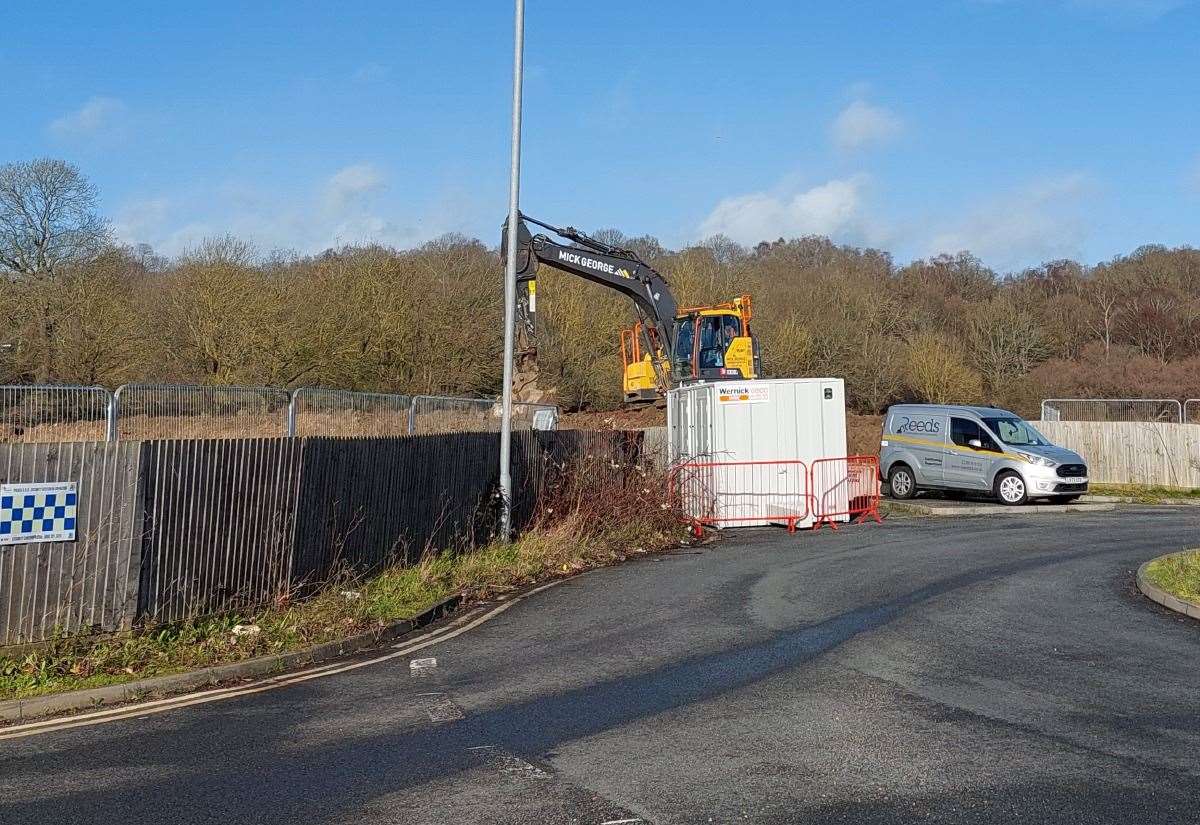 Work has started on a new Costa Coffee drive-thru set for the Drovers Retail Park