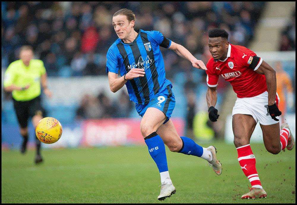 Tom Eaves on the attack for Gillingham Picture: Ady Kerry