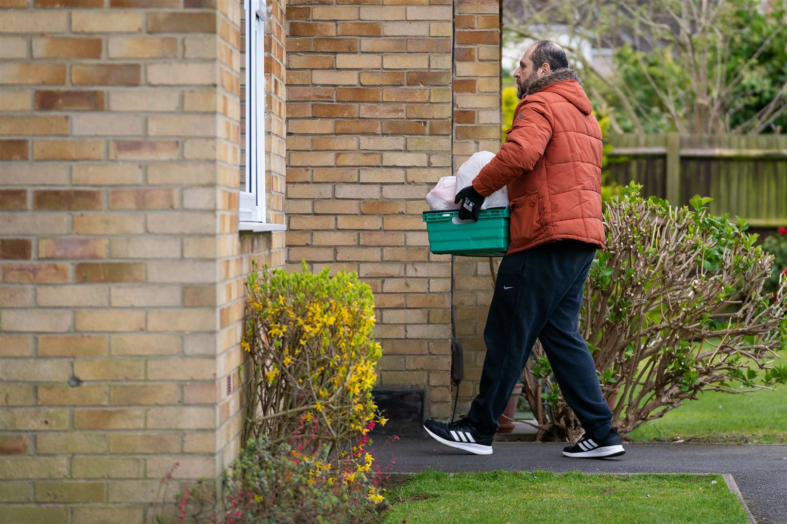 Volunteers can drop off food and other essential supplies to vulnerable people (Aaron Chown/PA)