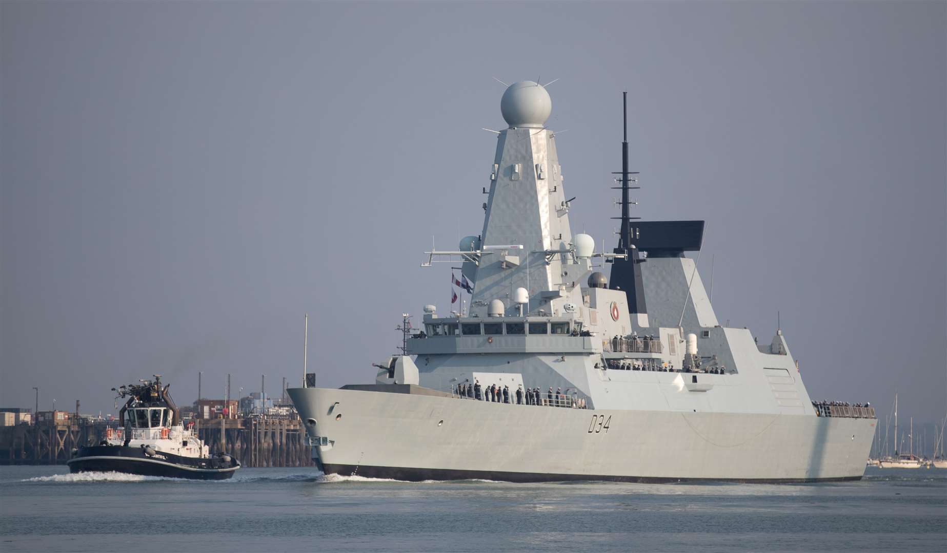 HMS Diamond leaves port headed for Scotland (Andy Matthews/PA)