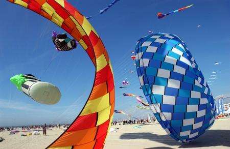 Kite flying on the beach at Berk.