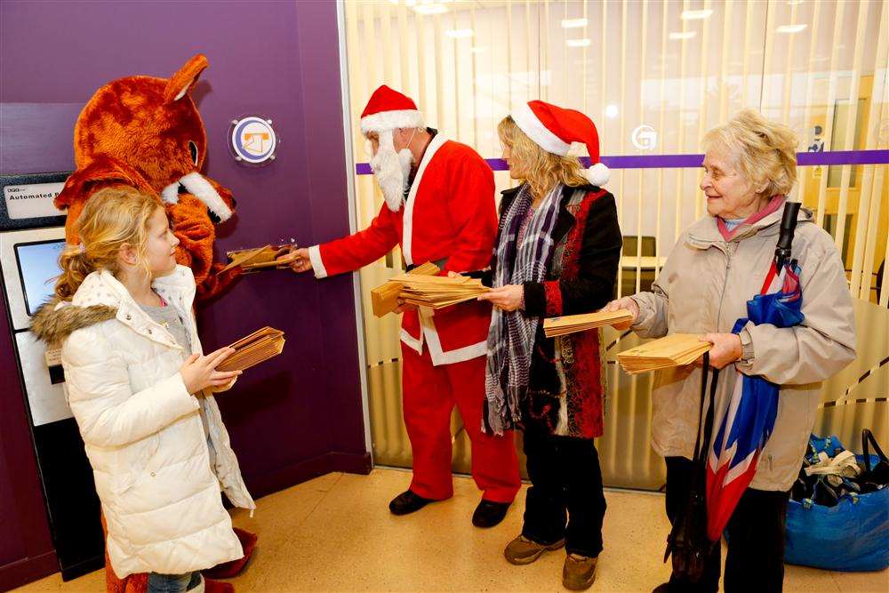 Members of NAAG hand in Christmas Cards to MBC asking the council to save Bluebell Wood