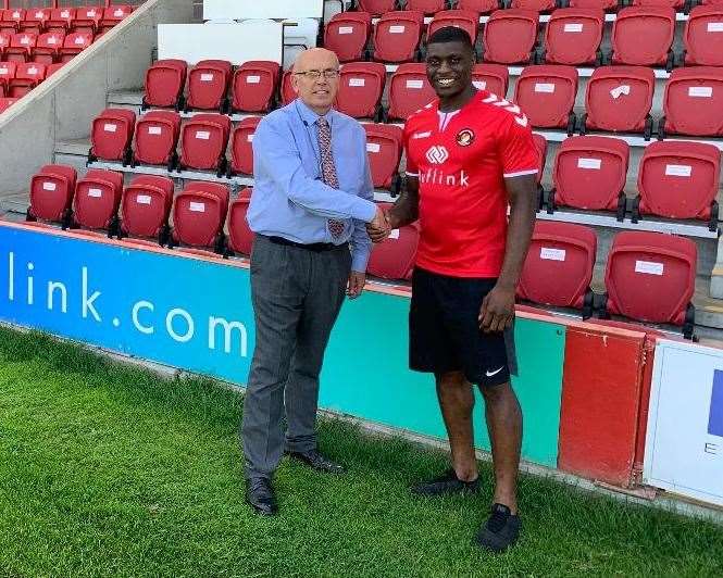 Josh Umerah with Ebbsfleet managing director Dave Archer