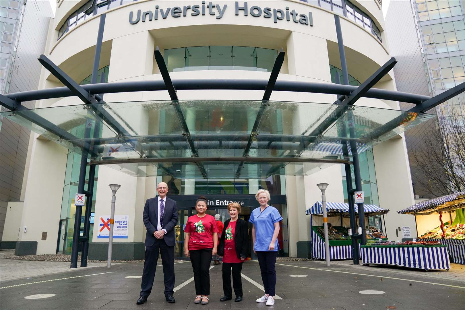 (left to right) NHS England medical director Stephen Powis, matron May Parsons, Margaret Keenan, chief nursing officer for England Ruth May and CEO of University Hospitals Coventry and Warwickshire Andrew Hardy (Jacob King/PA)