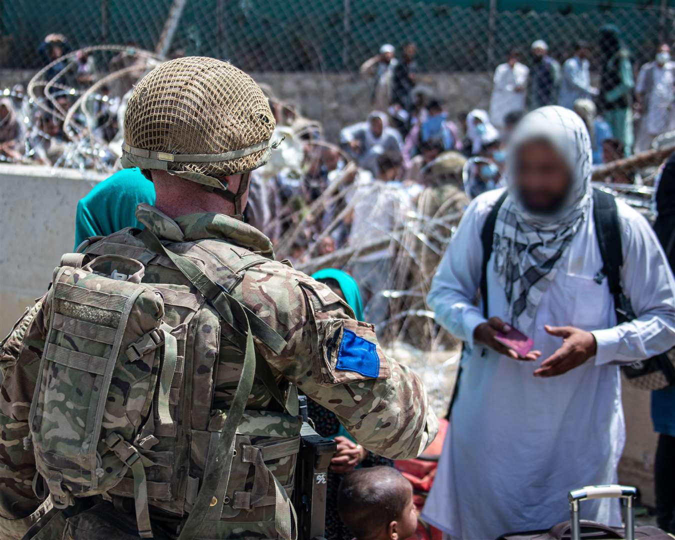 The evacuation at Kabul airport (LPhot Ben Shread/MoD/Crown Copyright)