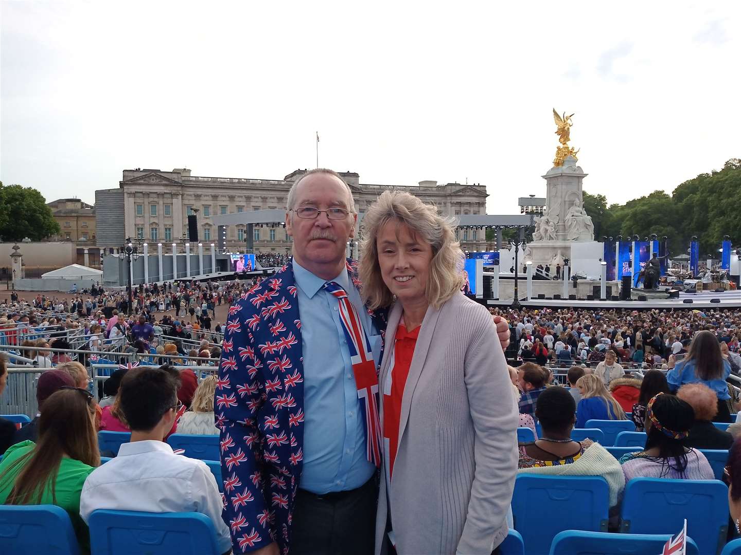 Stewart Kitching from Sittingbourne and his partner Janet Avery outside Buckingham Palace (57147886)
