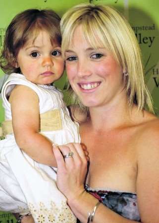 2008 winner Madison Lee with mum Lisa